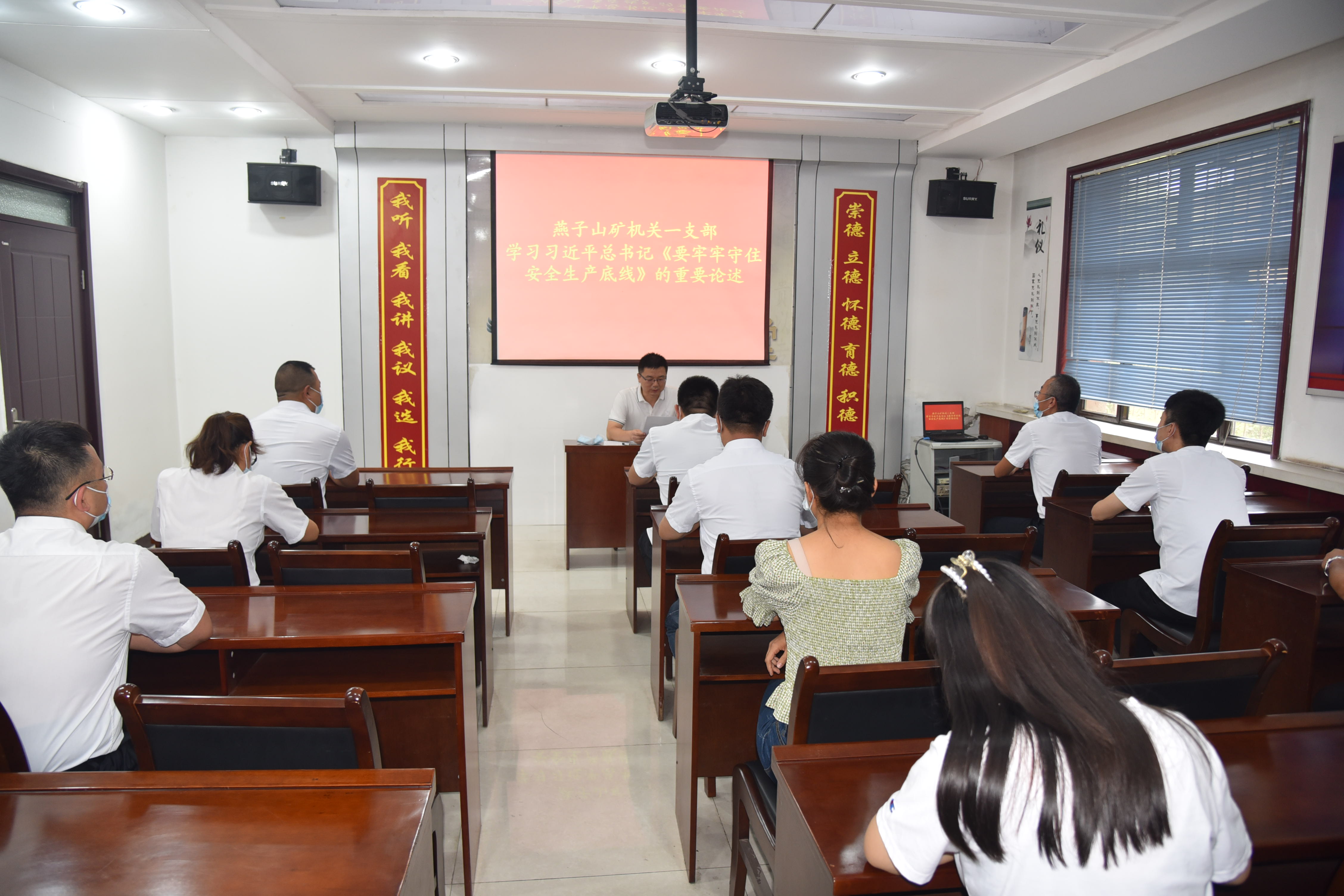 51f369de0b464cf19e40a9d75927f75d.jpg 51f369de0b464cf19e40a9d75927f75d.jpg