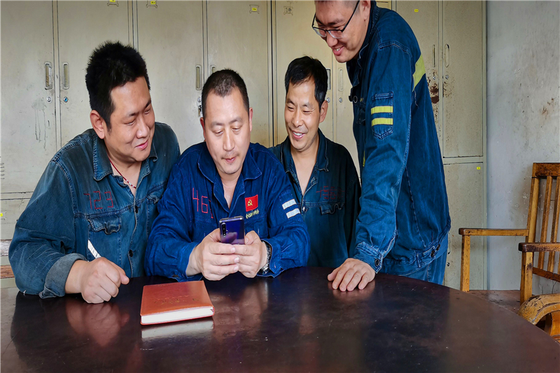 c7d7c748eab1488d975e98bc8f2ee6ec.jpg c7d7c748eab1488d975e98bc8f2ee6ec.jpg