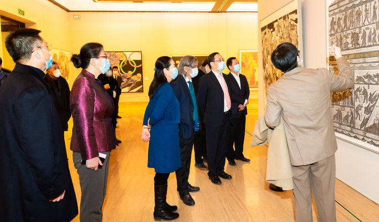 9.展览现场.jpg 9.展览现场.jpg