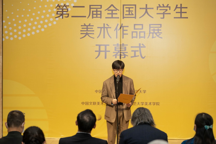 6.学生代表韦高源发言.jpg 6.学生代表韦高源发言.jpg