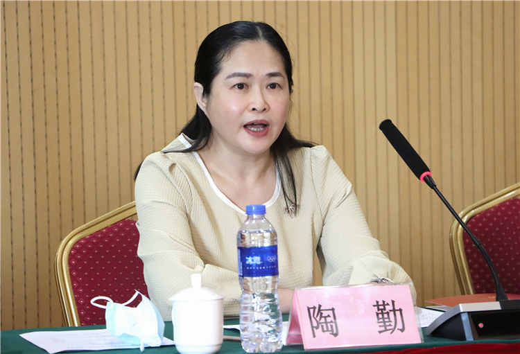 2 陶勤书记.jpg 2 陶勤书记.jpg