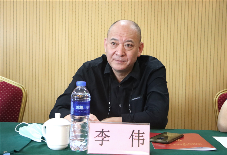 5 李伟主任.jpg 5 李伟主任.jpg