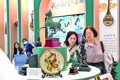 文物之光照亮中华文明浩瀚星空 文物之光照亮中华文明浩瀚星空